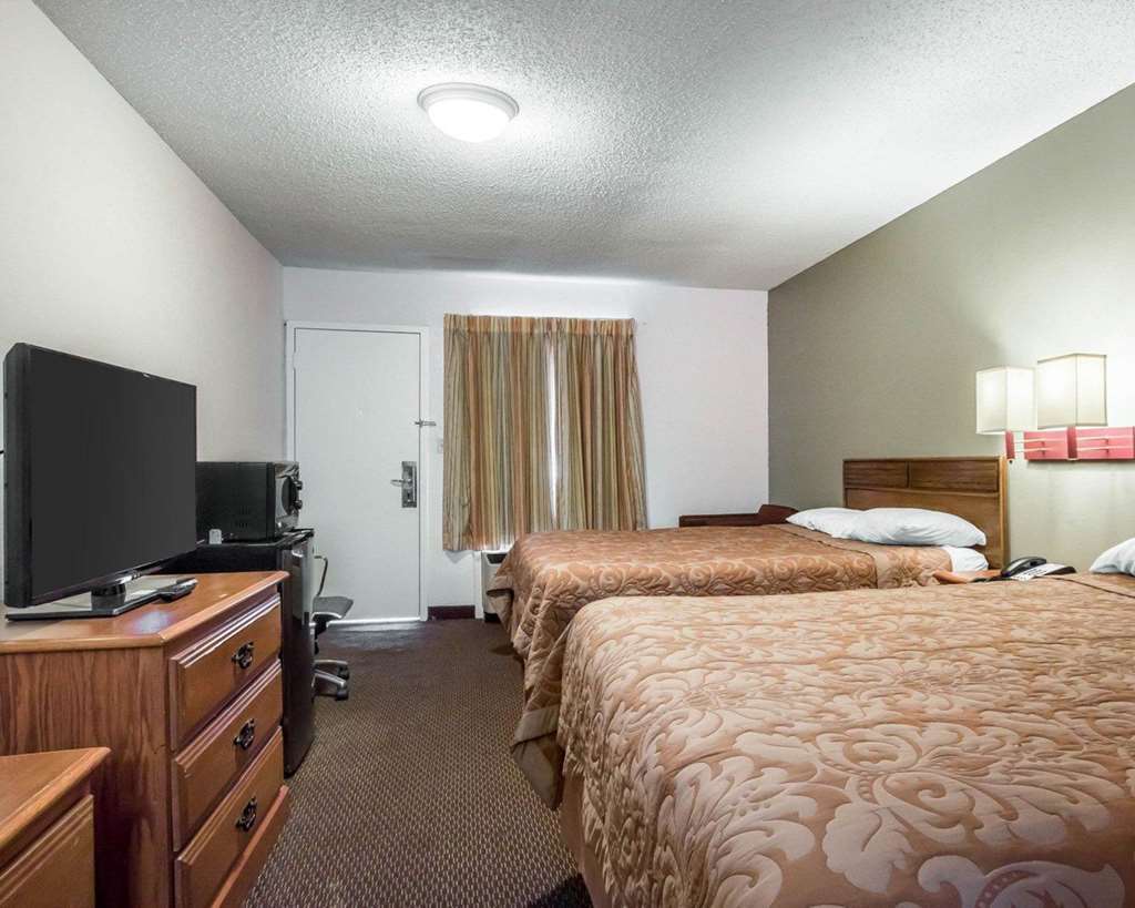 Rodeway Inn & Suites Brookhaven Habitación foto